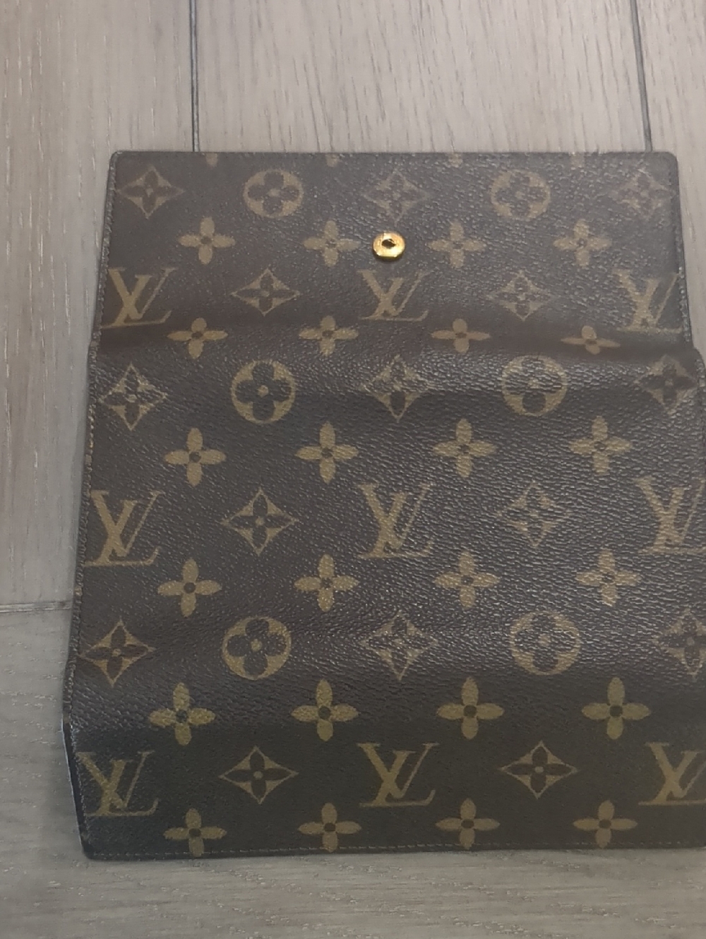 Louis Vuitton Wallet - Picture 4 of 10